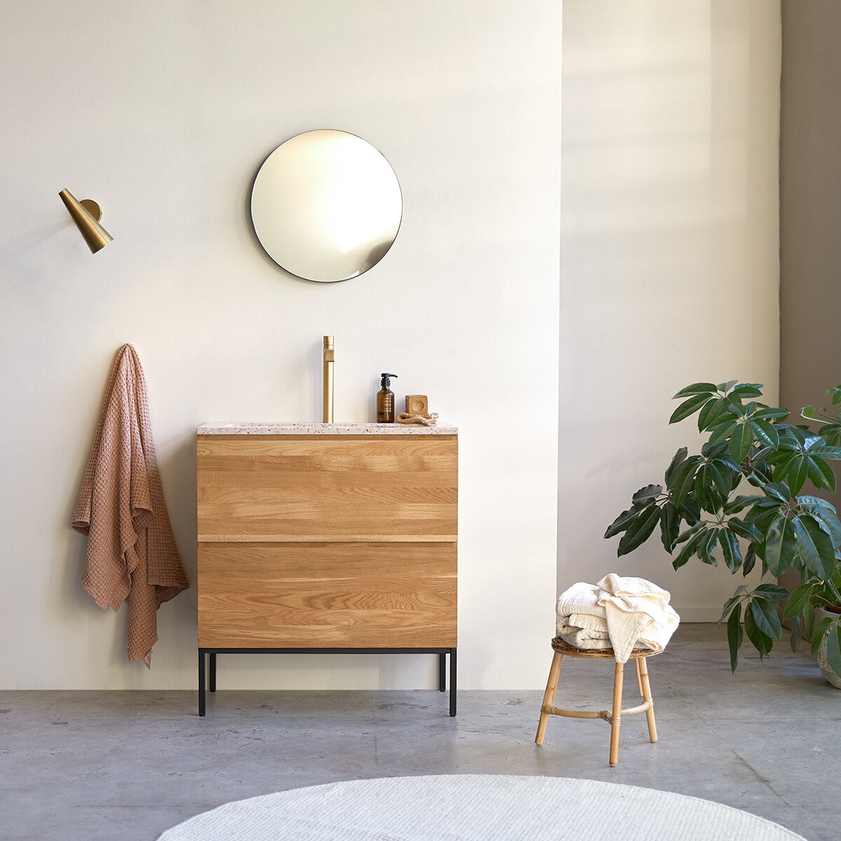 NOVA tölgyfa fürdőszobaszekrény  pink prémium terrazzo mosdóval 80