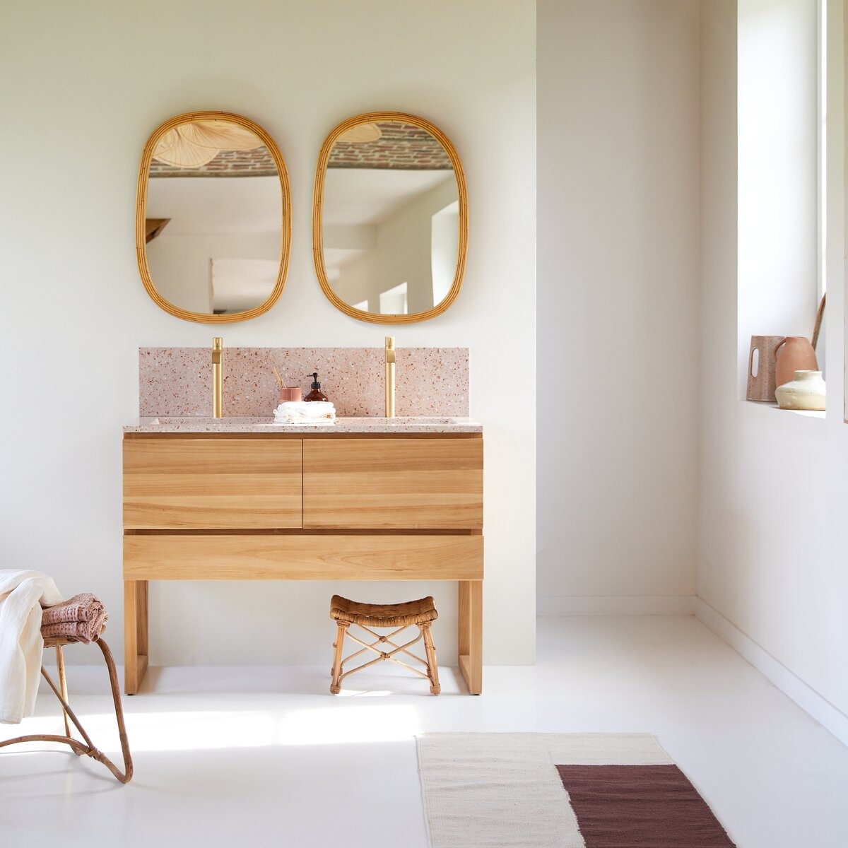 EDGAR teakfa és premium terrazzo mosdószekrény pink 120