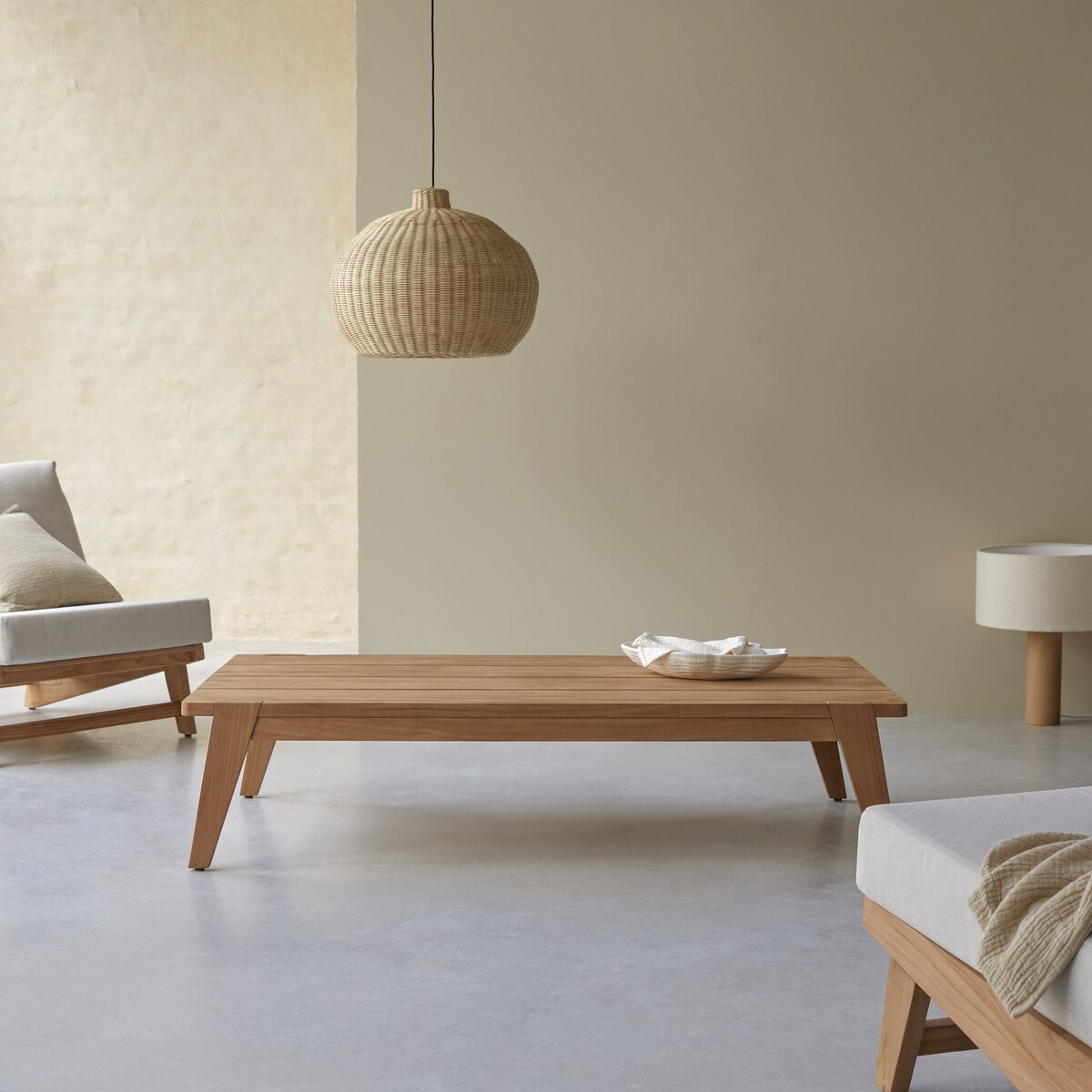 OLIA teakfa dohányzó asztal  150x80